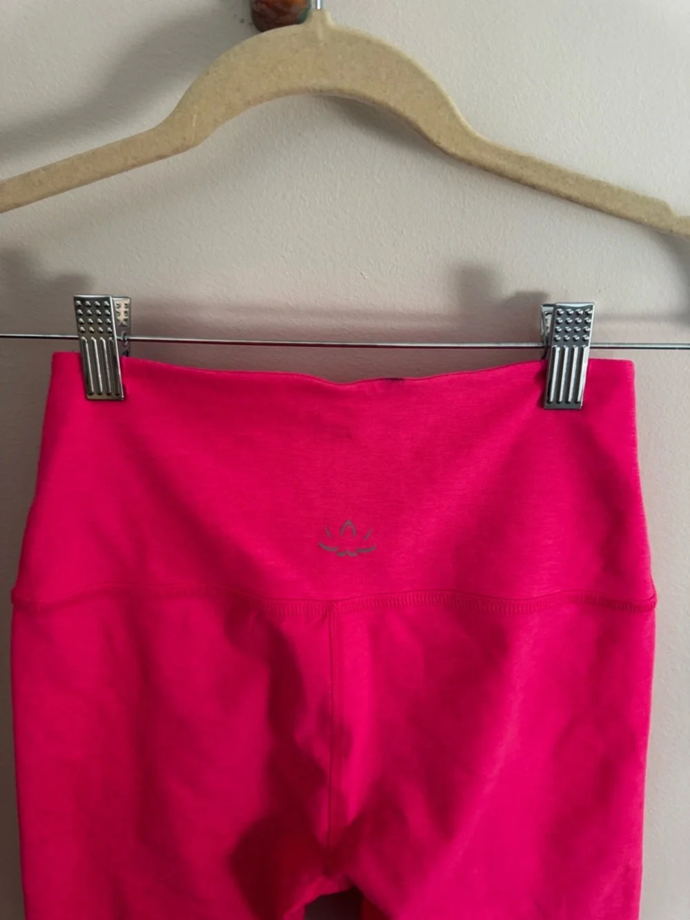 BEYOND YOGA Spacedye Mid-Rise Slit Pedal Pusher Leggings - Hot Pink - Picture 6 of 6